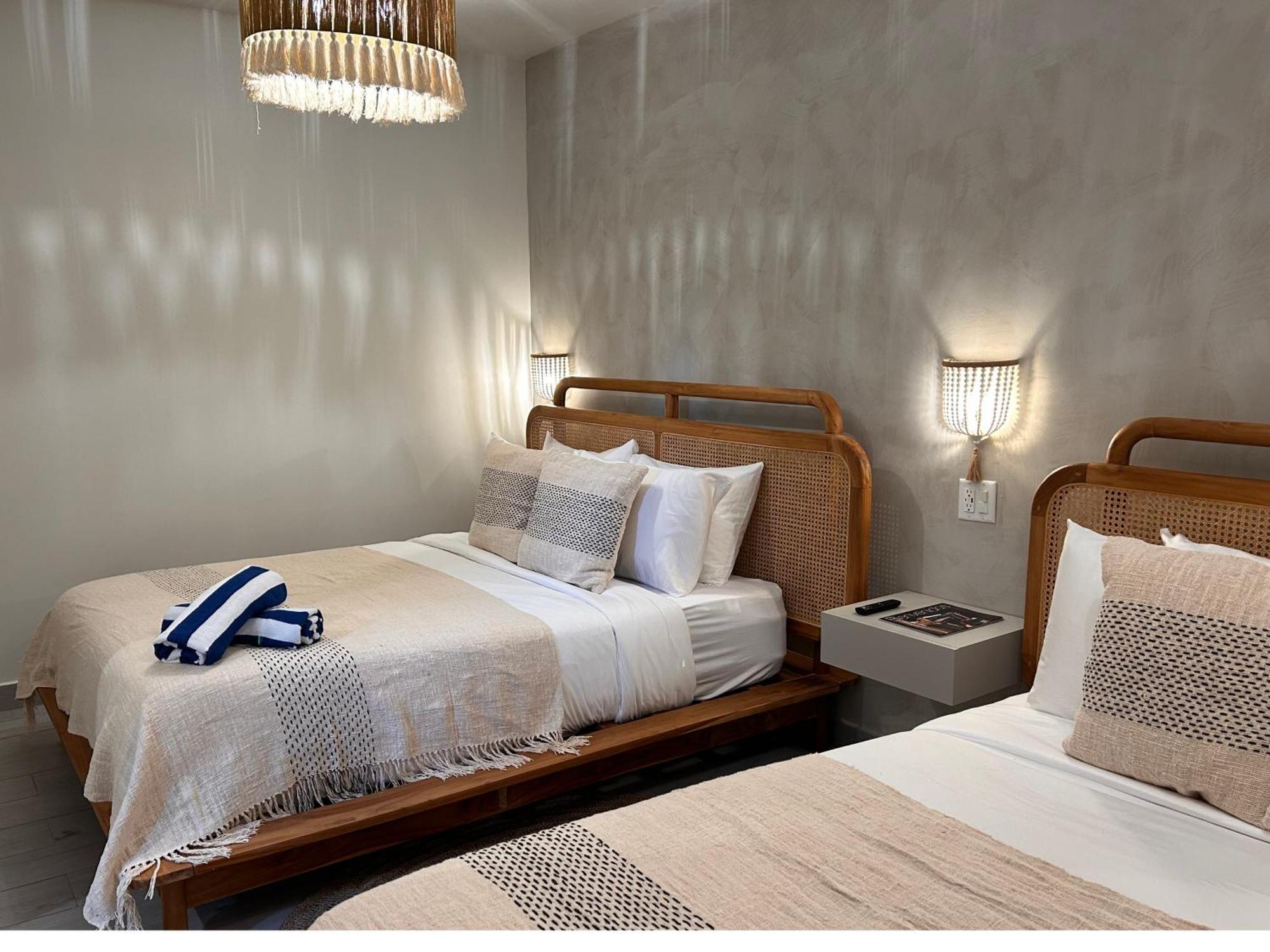 Standard Queen Room with Two Queen Beds - Non-Smoking